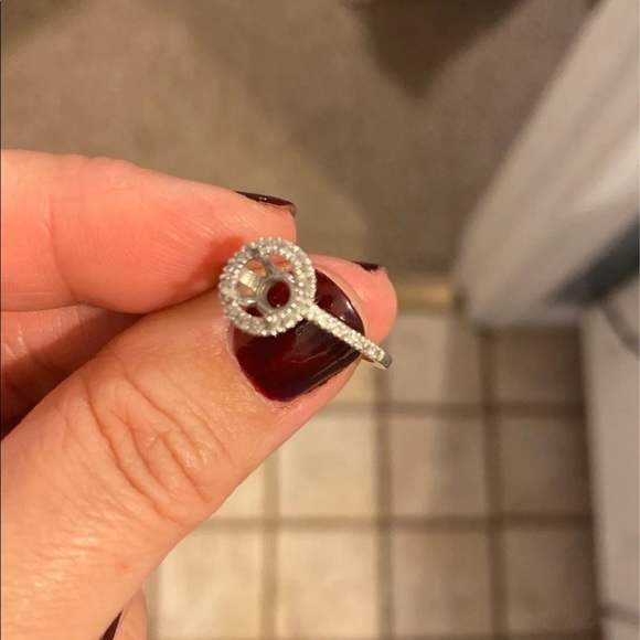 Halo setting - Picture 3 of 4